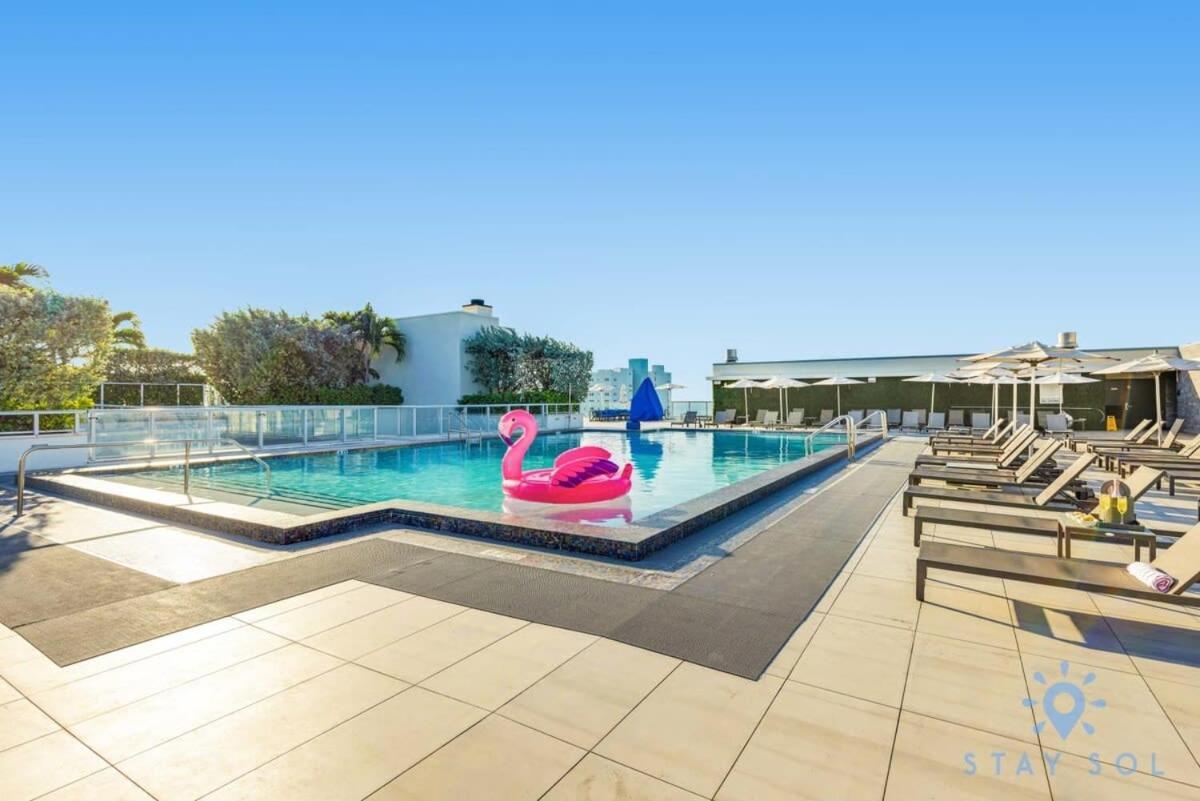 Apartment With Bay View Balcony - Pool - Up To 6 - Gym Hollywood Eksteriør bilde