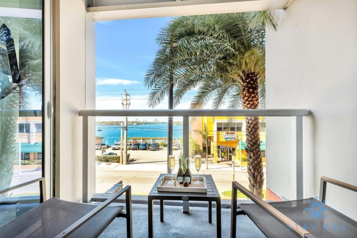 Apartment With Bay View Balcony - Pool - Up To 6 - Gym Hollywood Eksteriør bilde
