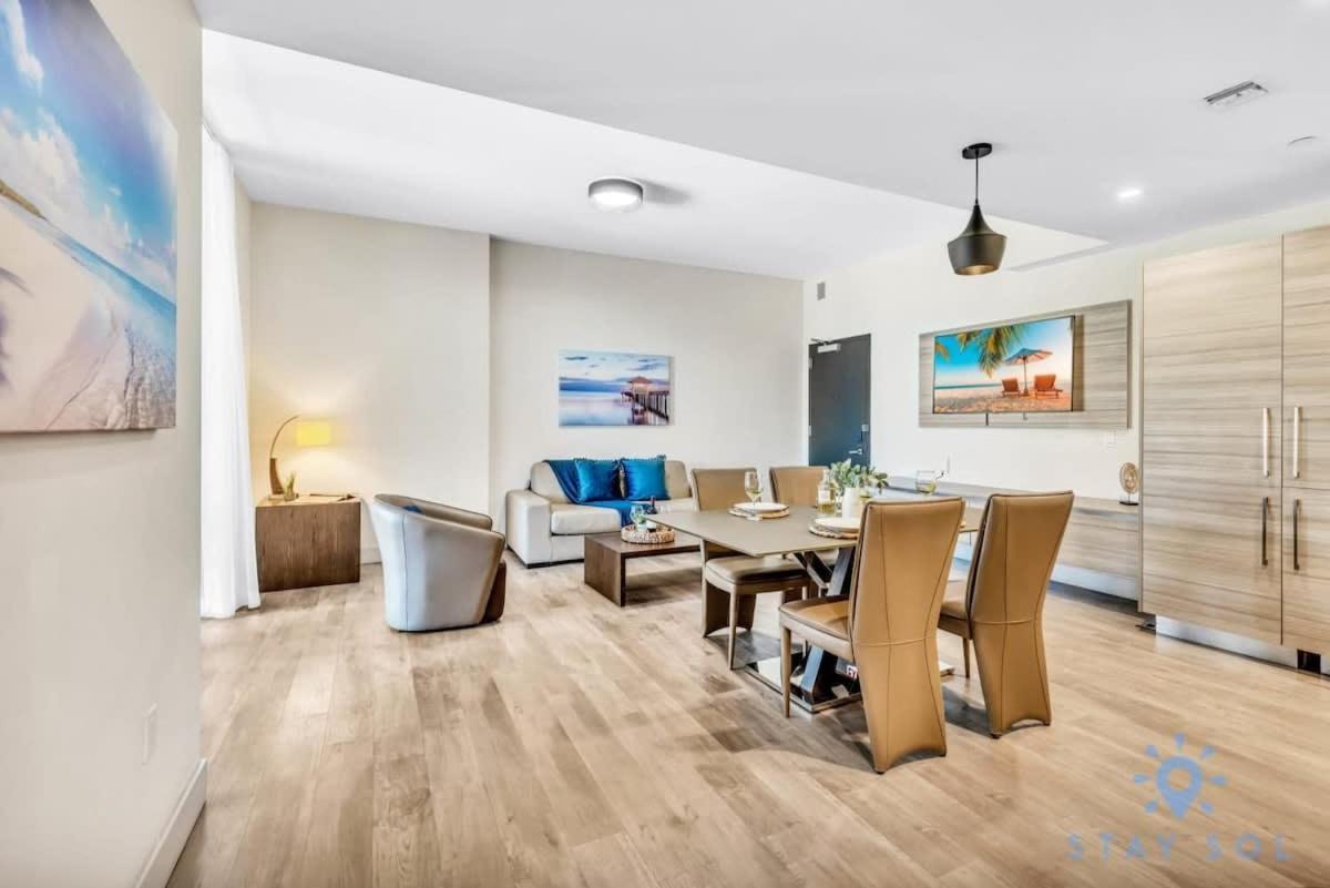 Apartment With Bay View Balcony - Pool - Up To 6 - Gym Hollywood Eksteriør bilde